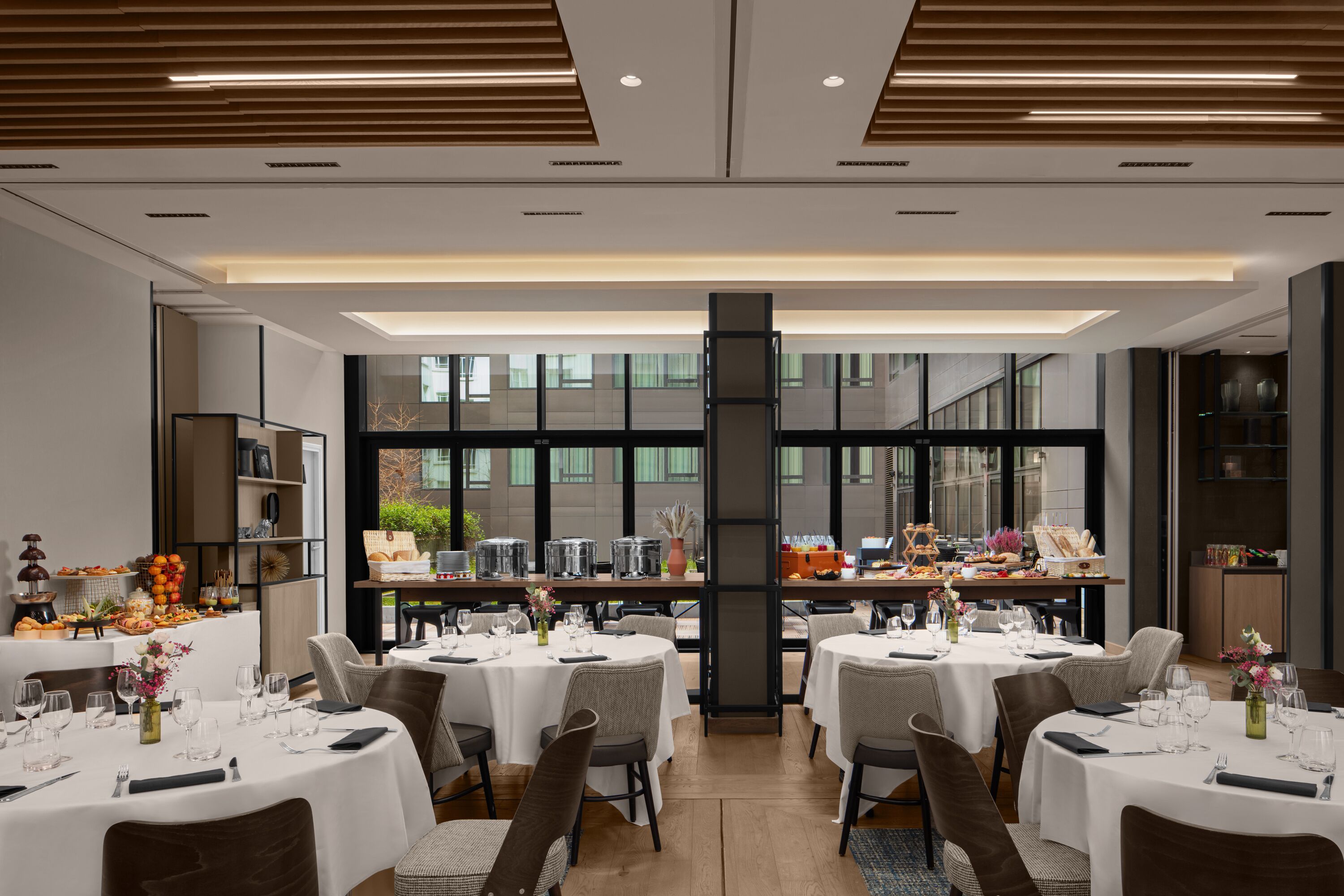 Photo - Courtyard by Marriott Paris Porte de Versailles