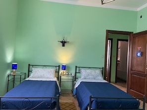 1 bedroom, desk, iron/ironing board, free WiFi