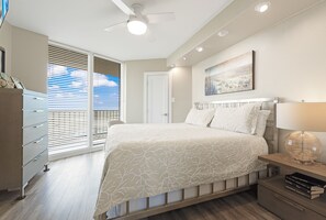 2 bedrooms, desk, WiFi, bed sheets