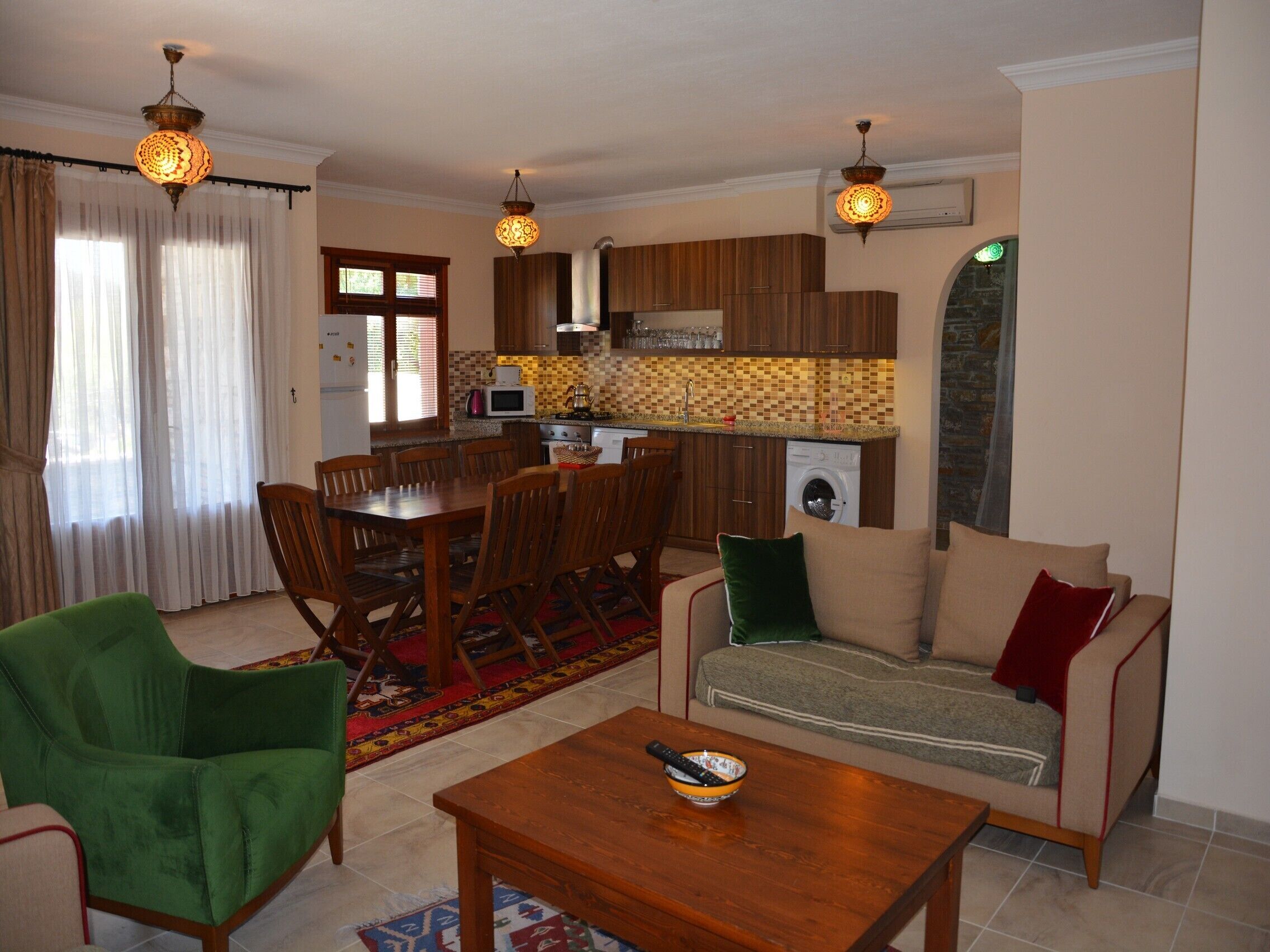 NEW LISTING!!! BEAUTIFUL 4 BEDROOM VILLA WITH PRIVATE POOL IN BEST LOCATION!!!!!