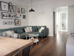 TV - Beautiful apartment in the heart of achievements (Logroño)