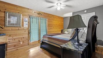 2 habitaciones, escritorio, tabla de planchar con plancha y wifi gratis