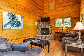 TV, fireplace