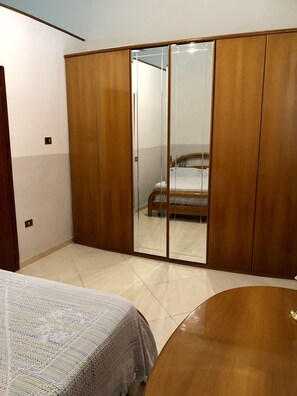 2 bedrooms - Mini Apartment 20 meters from the sea<br>Patrizia House (Torre del Greco)