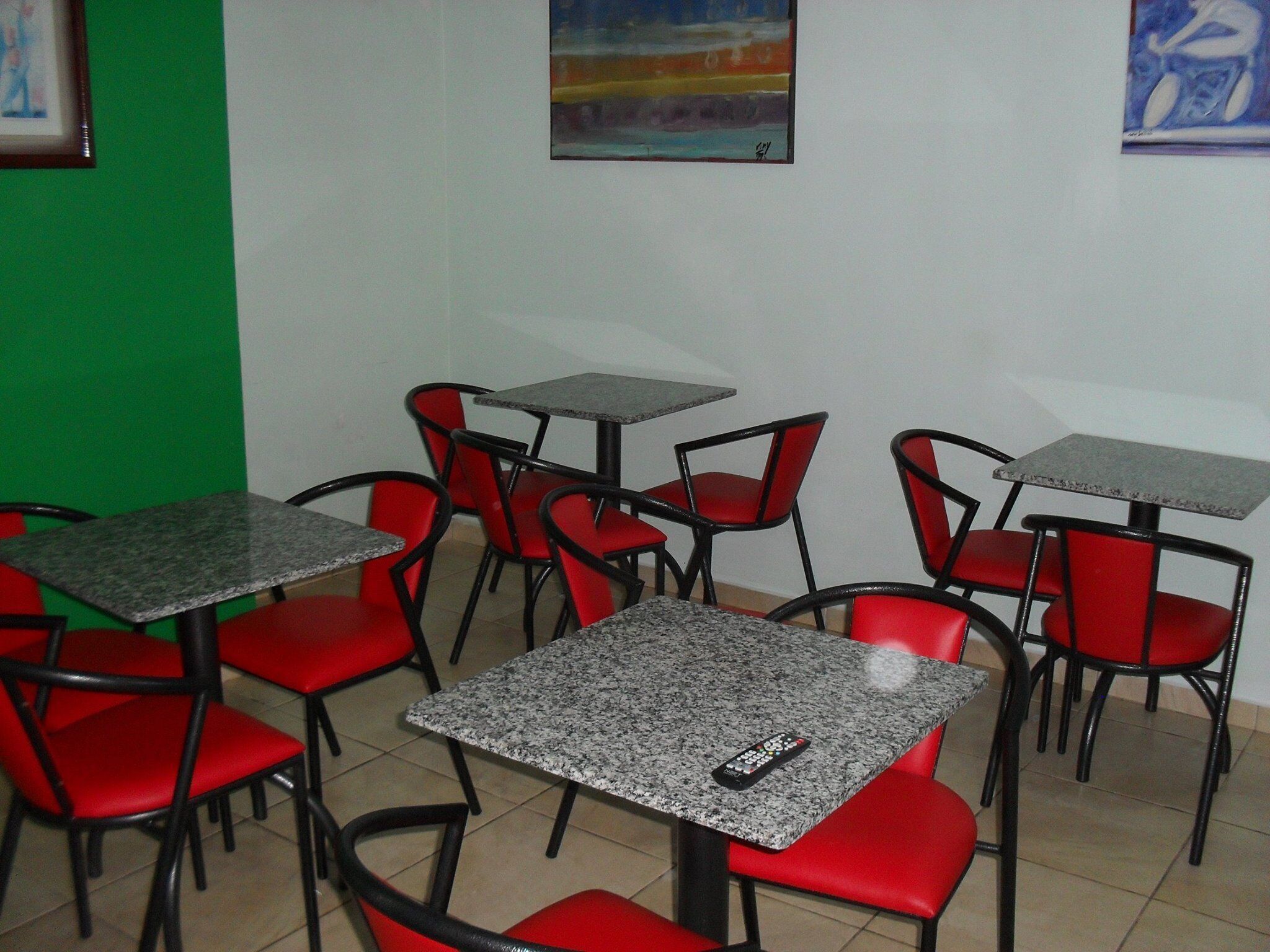 含每日吃到飽早餐