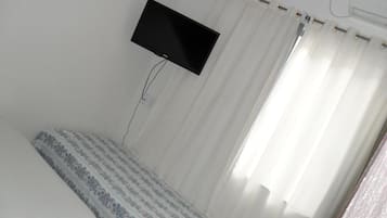 Minibar, desk, free WiFi, bed sheets