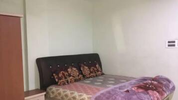 Standard Room | Individually decorated, free WiFi