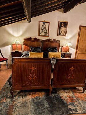 Suíte luxo, banheira de hidromassagem (Pasolini) | Roupas de cama premium, edredons de pluma, individualmente decorados