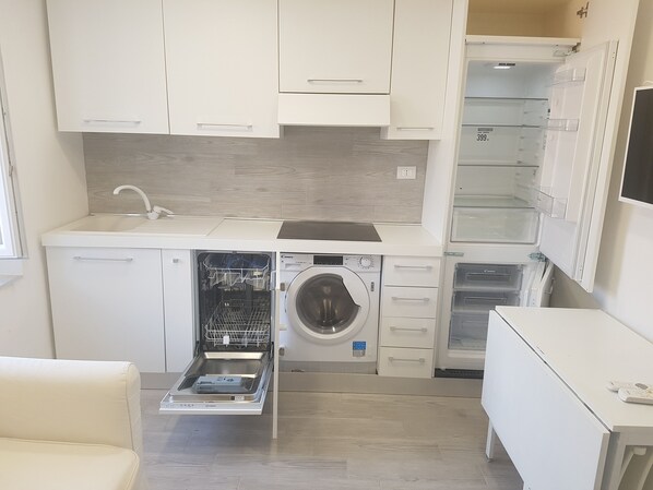 Apartment, 1 Schlafzimmer | Eigene Küche | Großer Kühlschrank, Mikrowelle, Herdplatte, Geschirrspüler