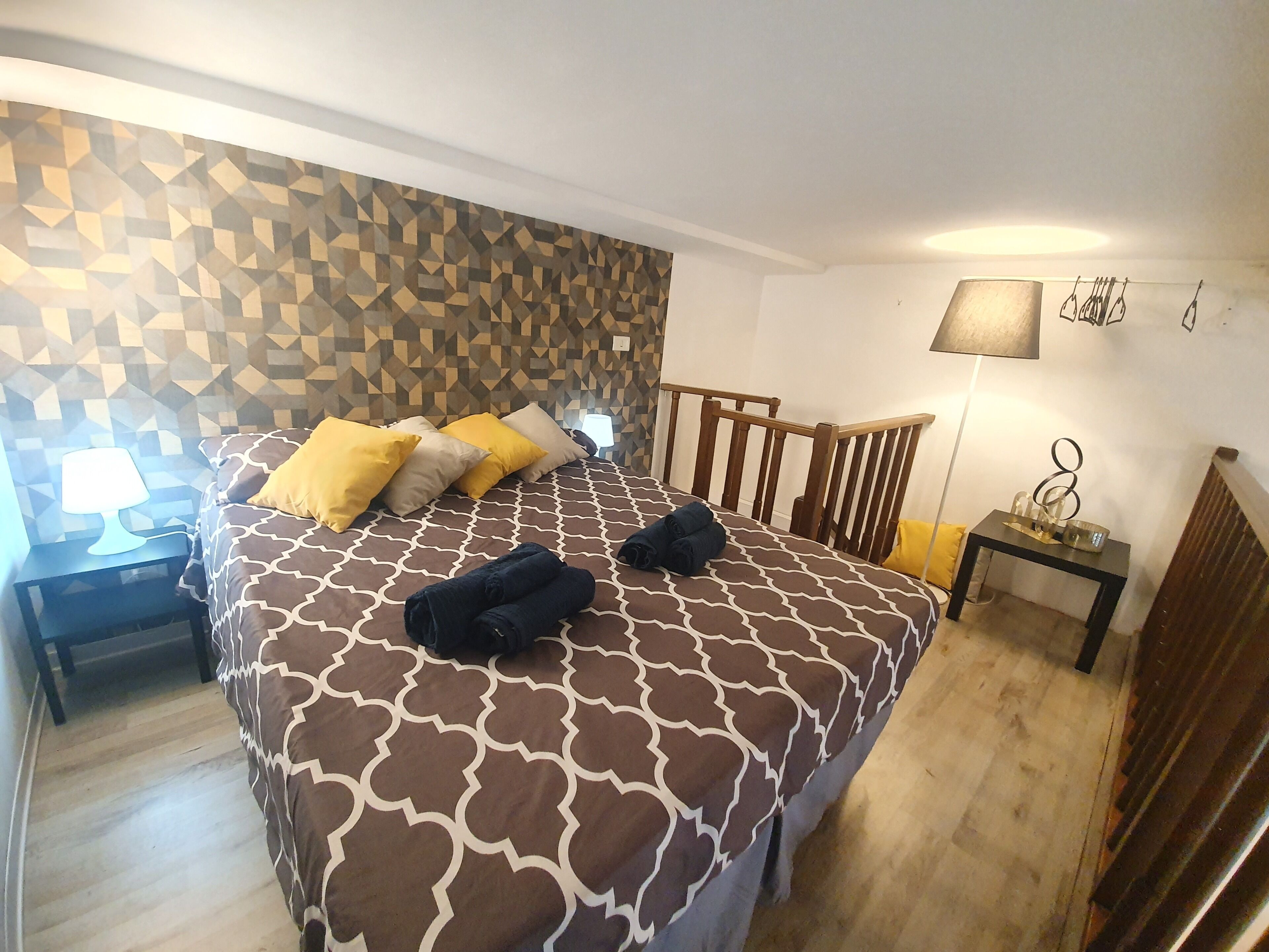 3 bedrooms, desk, iron/ironing board, free WiFi