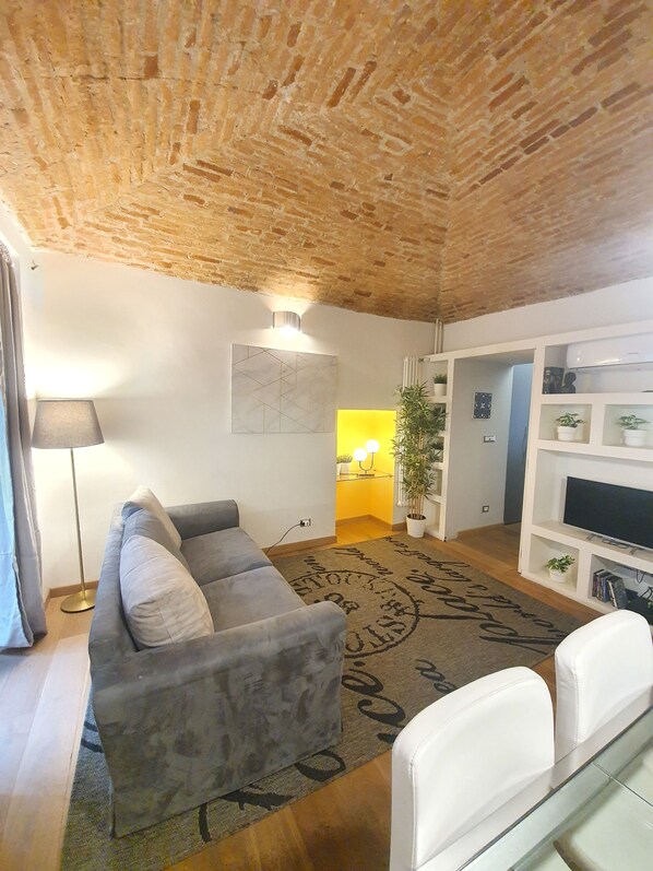 Televisión de pantalla plana, reproductor de DVD