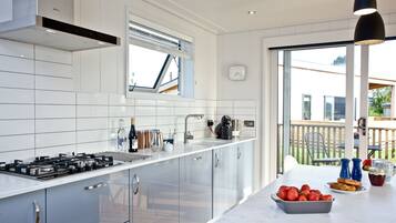 Micro-ondes, four, plaque de cuisson, lave-vaisselle