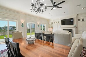 Interior - Bourbon Breeze - Beachy Home Near the Gulf with Spacious Outdoor Pool Area (Miramar Beach)