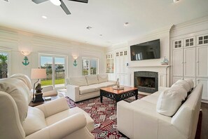 TV, DVD player - Bourbon Breeze - Beachy Home Near the Gulf with Spacious Outdoor Pool Area (Miramar Beach)