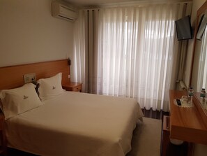 Double Room, Balcony | Individually decorated, individually furnished, free WiFi, bed sheets - Hotel Lagoa Azul do Gerês (Terras de Bouro)