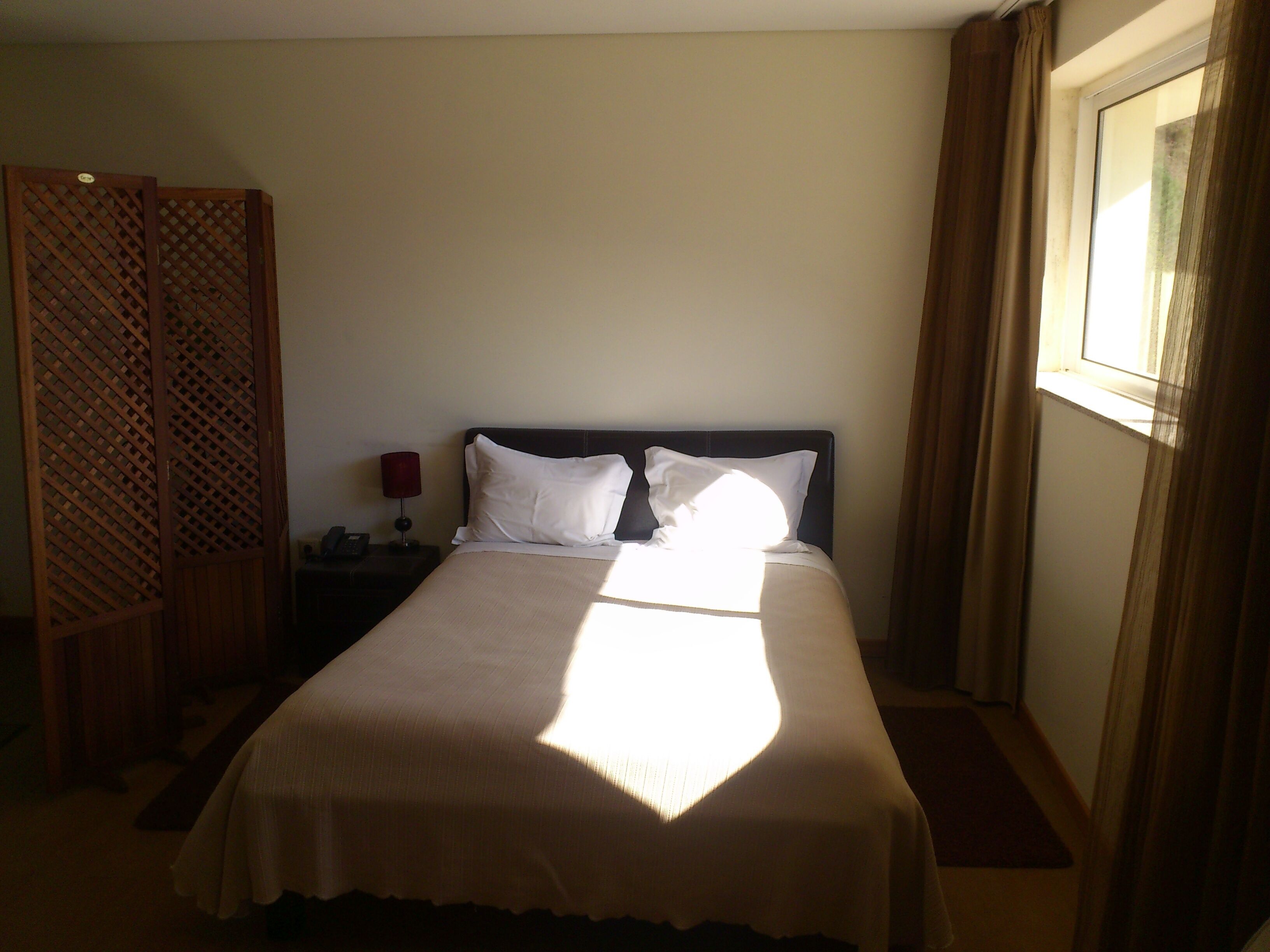 studio | individually decorated, individually furnished, free wifi, bed sheets