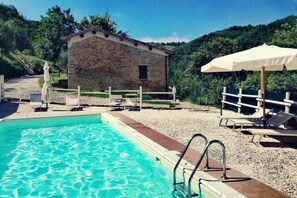 Piscine extérieure (ouverte en saison)