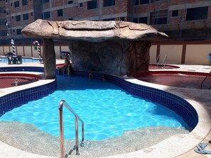 Outdoor pool, a heated pool