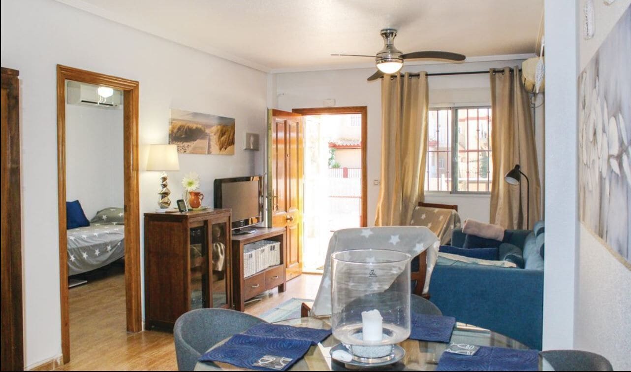 智能電視、乒乓球設施、書籍、 辦公室