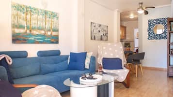 Smart TV, tenis de mesa, libros y oficina