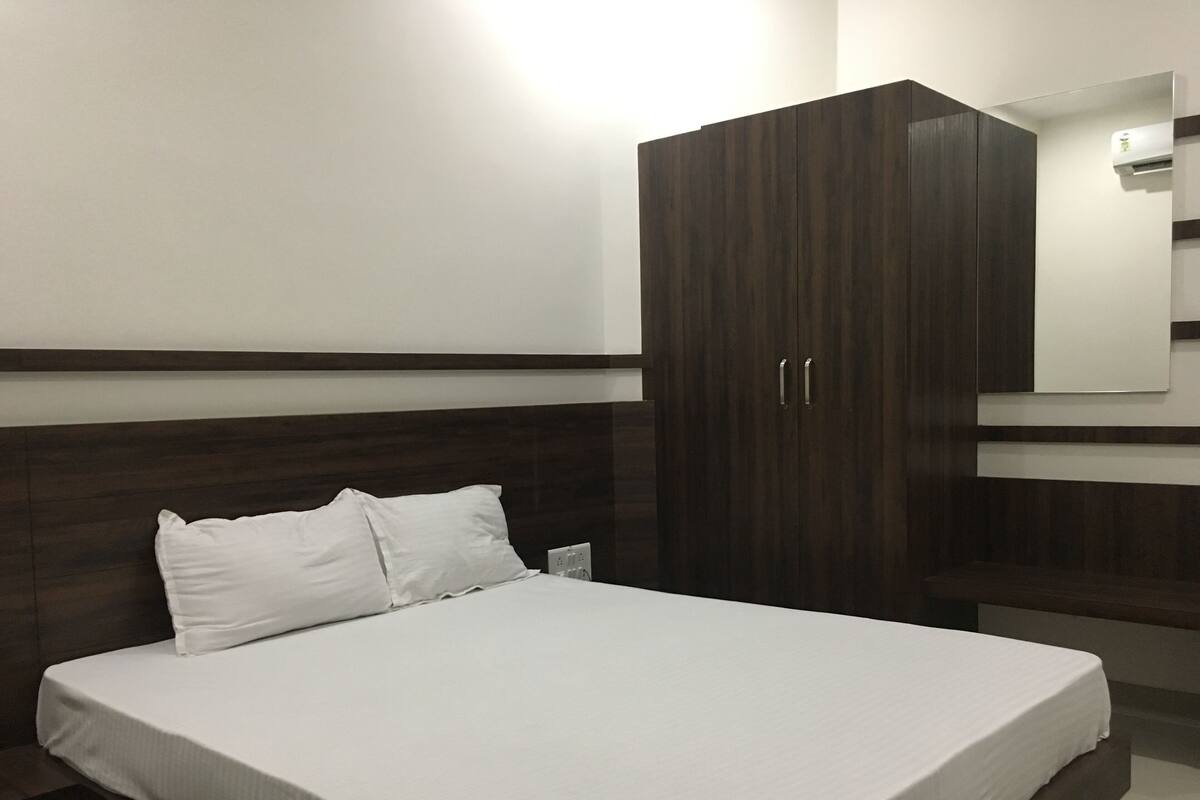Decoración personalizada, muebles diferentes y escritorio