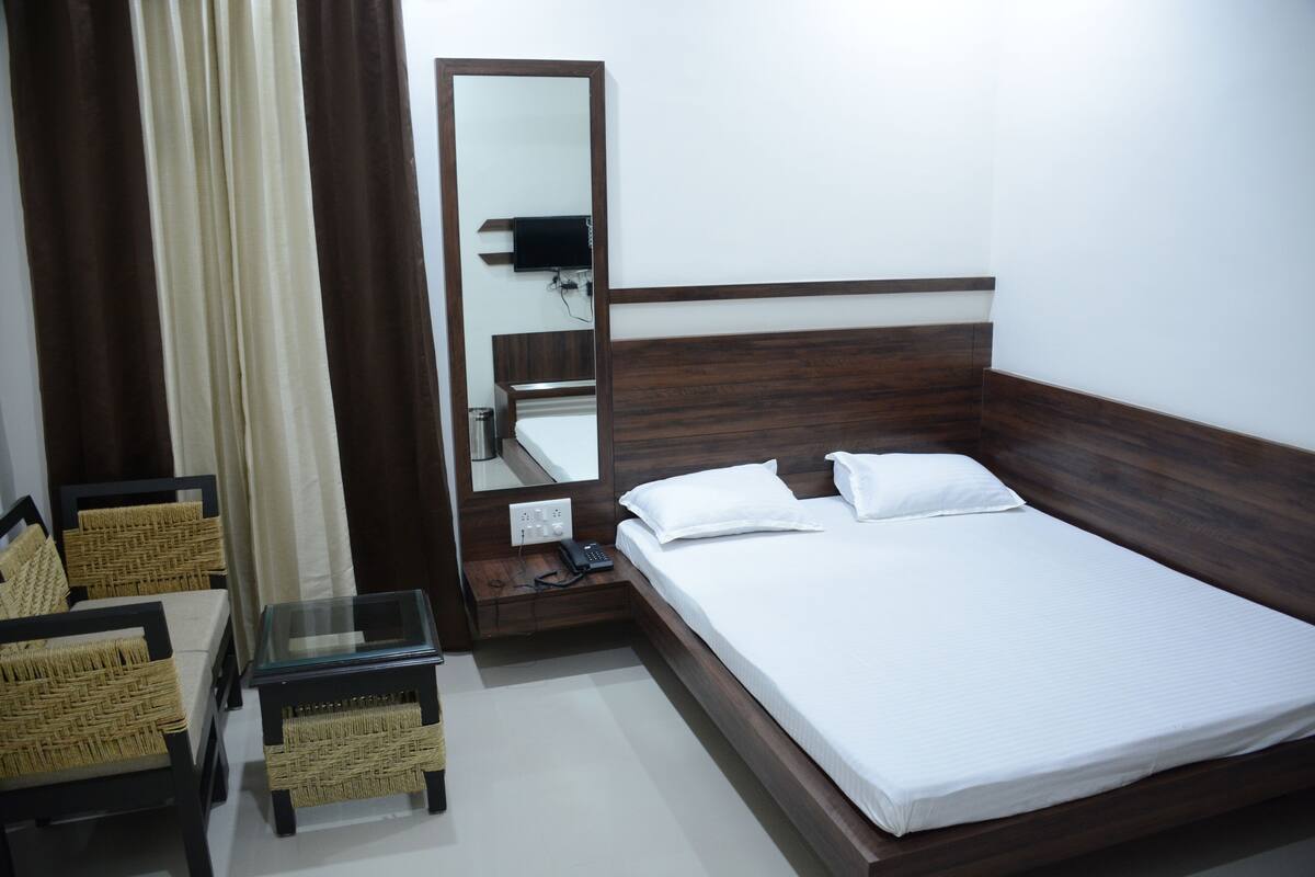 Decoración personalizada, muebles diferentes y escritorio