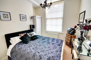 Appartement Deluxe | 2 chambres, fer et planche Ă repasser, draps fournis