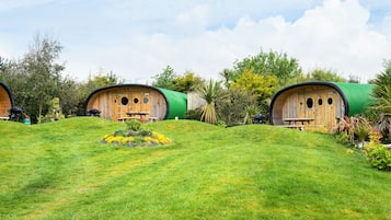 Cabin (Sunbeam) | Garden view