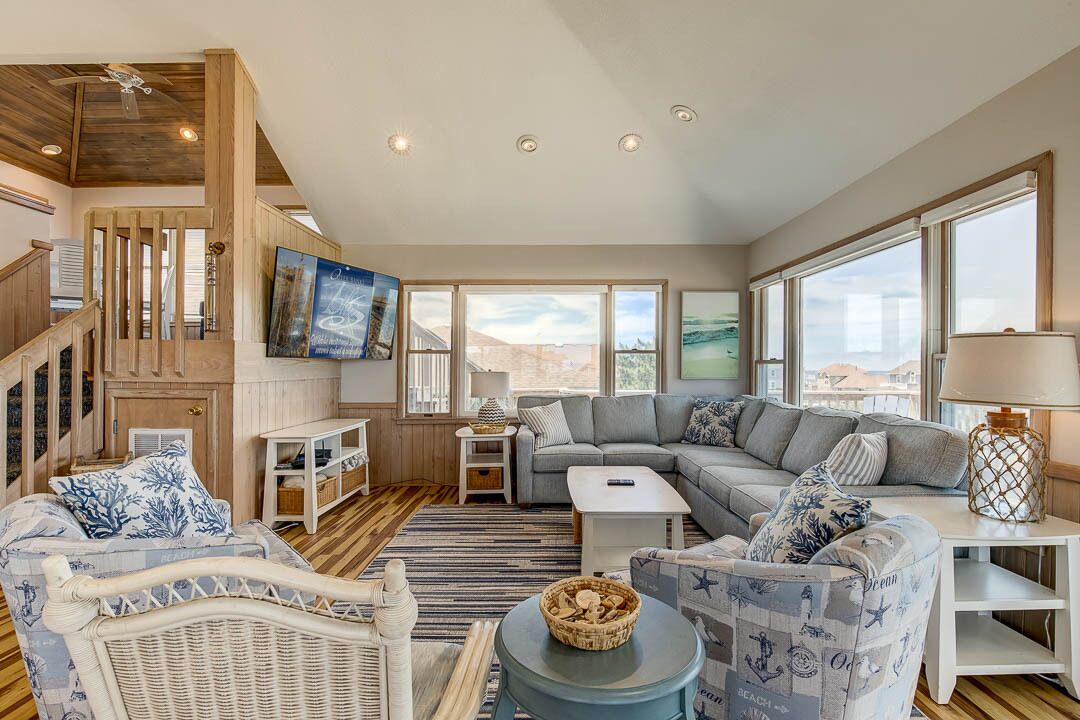 Dancing Dolphin | 240 ft from the beach | Private Pool, Hot Tub, Dog Friendly | Duck