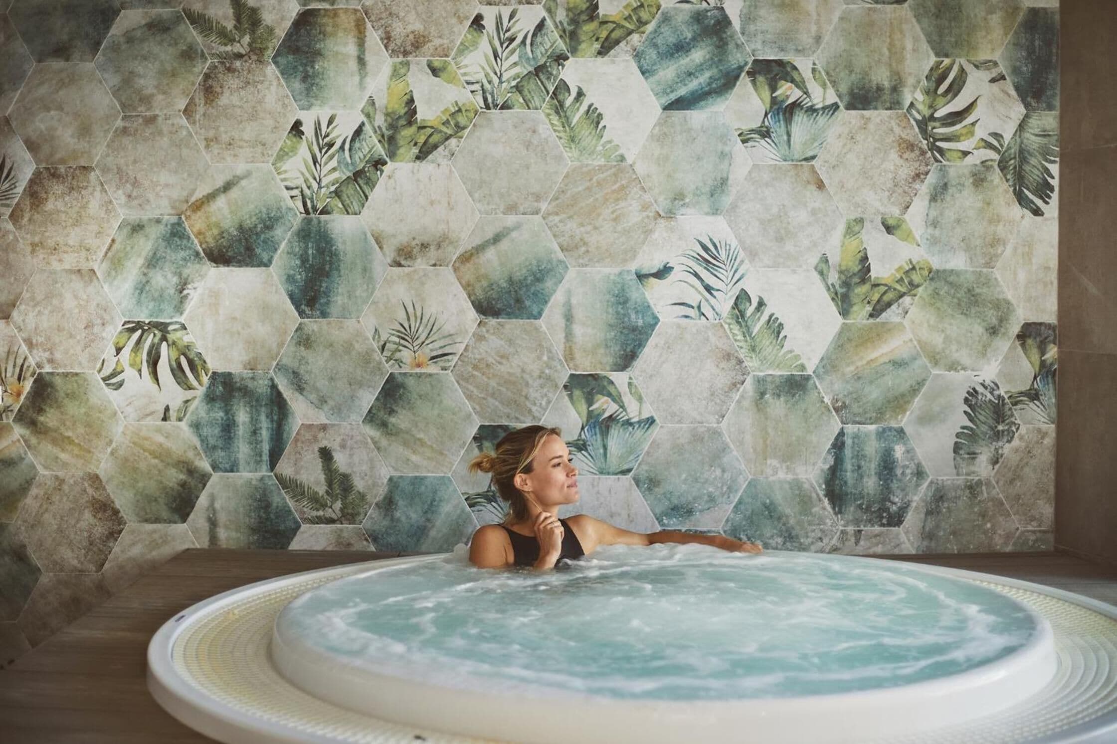 sauna, hot tub, steam room, massages