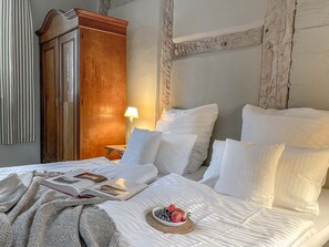 6 Schlafzimmer, Reisekinderbett, kostenloses WLAN, Bettwäsche