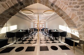 Free daily cooked-to-order breakfast