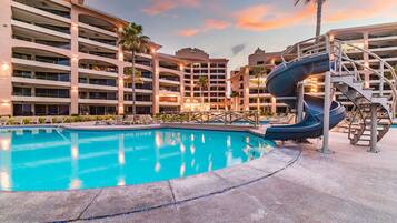 Outdoor pool, a heated pool
