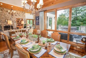 Dining - Luxury Mountain Home in Linville Ridge (Linville)