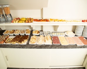 Petit déjeuner buffet compris tous les jours