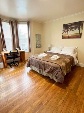 5 عدّة غرف نوم ومكتب ومكواة/لوح كي وواي فاي