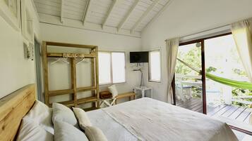1 bedroom, in-room safe, desk, free WiFi