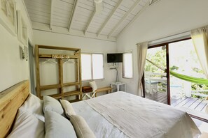 1 bedroom, in-room safe, desk, free WiFi