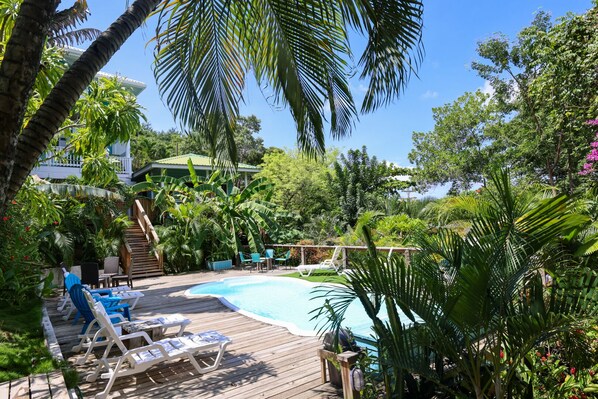 Alberca al aire libre 