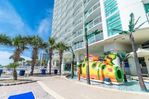 Exterior - Luxury Oceanfront Condo, Stunning Views Multiple Pools Sandy Beach Resort (Myrtle Beach)