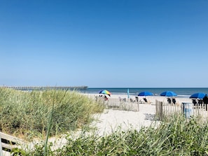 On the beach, sun-loungers - Luxury Oceanfront Condo, Stunning Views Multiple Pools Sandy Beach Resort (Myrtle Beach)