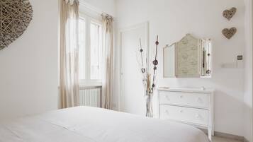 1 bedroom, iron/ironing board, travel crib, WiFi