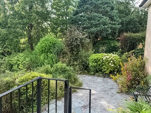 Property grounds - 3 bedroom accommodation in Loughrigg, near Ambleside (Loughrigg, near Ambleside)