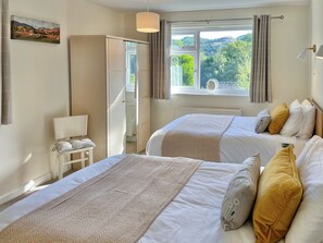 3 quartos, Wi-Fi de cortesia, roupa de cama