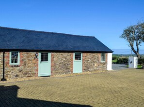 Exterior - 1 bedroom accommodation in Carmel, near Llangefni (Carmel, near Llangefni)