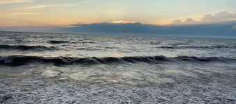 Steps to the Beaches of Lake Erie 4BR, 3BA Home