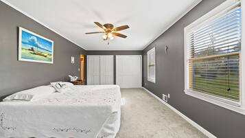 4 chambres, fer et planche à repasser, Wi-Fi gratuit, draps fournis