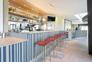 Bar (in der Unterkunft)
