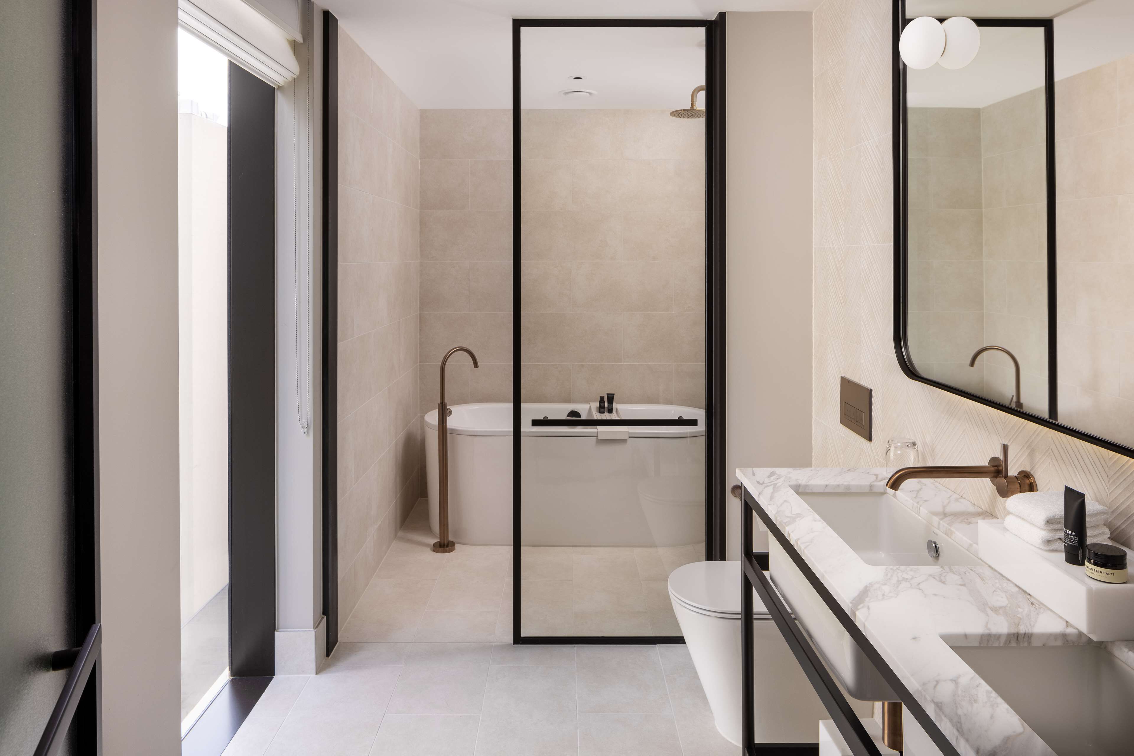 studio suite, 1 king bed (king studio suite, lounge access) | bathroom | shower, rainfall showerhead, designer toiletries, hair dryer