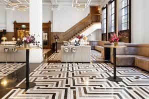 Se sirven desayunos, almuerzos, cenas y cocina italiana 